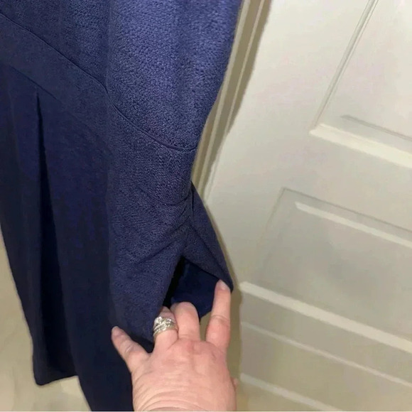 J McLaughlin Women’s  8 Navy Blue Estrella Dress Sleeveless V Neck Pockets Lined - Picture 4 of 7